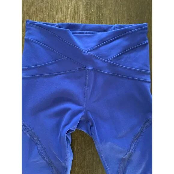Lululemon Free Flow Cropped Leggings Size 6 - Picture 7 of 10